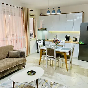 albis-apartment.hotels-in-tirana.com/